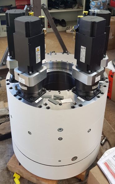 Cutter head with water-cooled DSC-series synchronous motors 